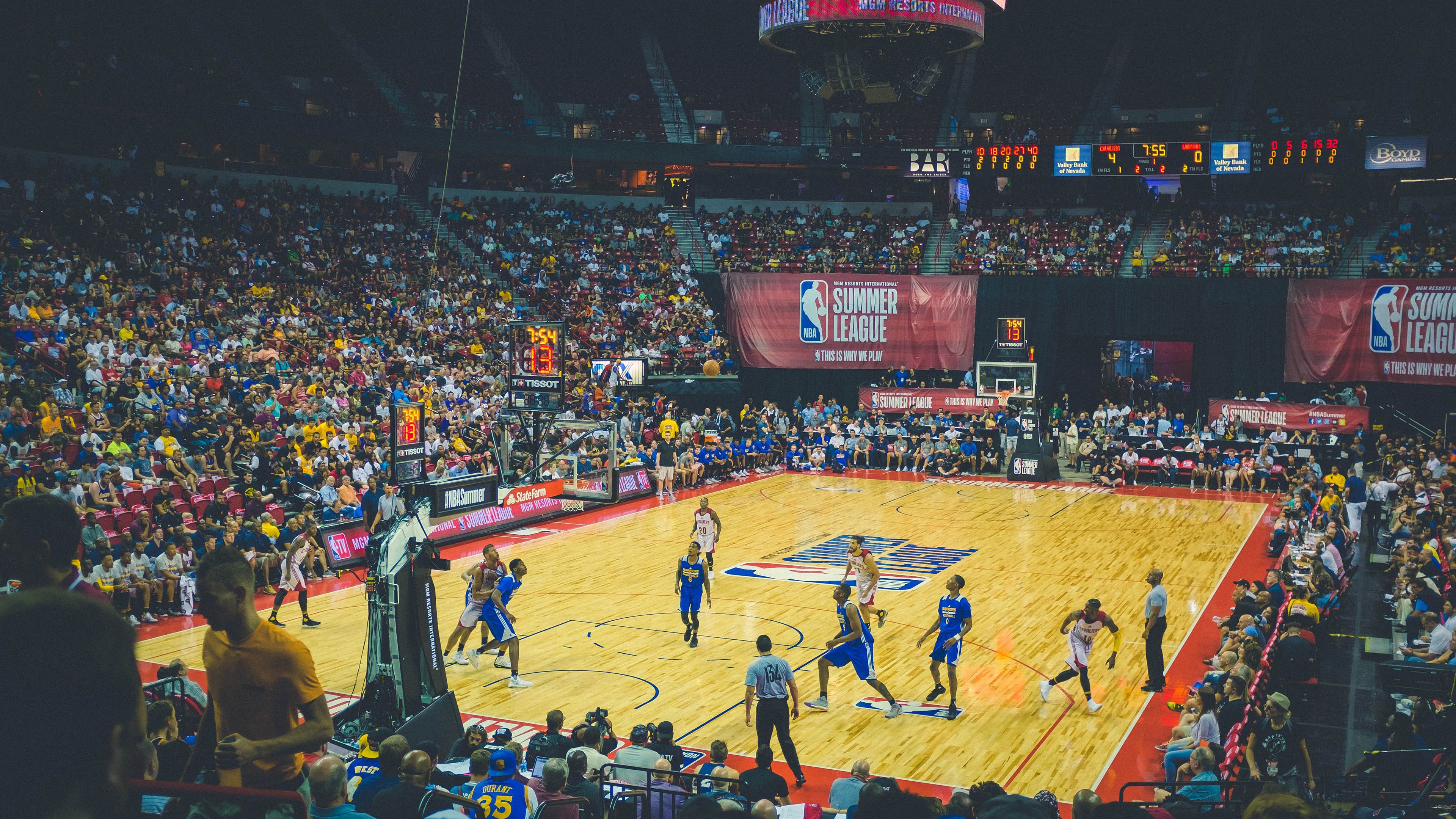 新闻中心组织员工培训活动，开展新闻培训